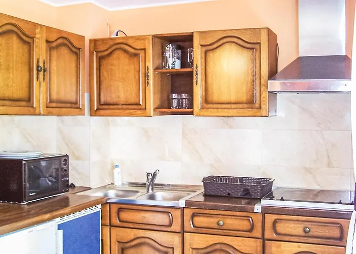 Lägenhet 2 Bedroom Lovely In Retowo 4 *