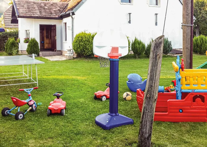 Lägenhet 2 Bedroom Lovely In Retowo 4 Retowo (Pomerania)